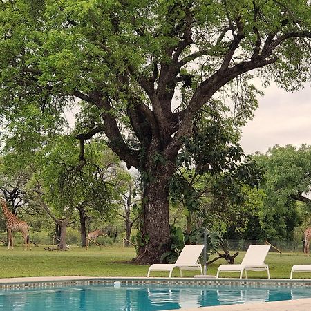 Unyati Safari Lodge Hectorspruit Extérieur photo